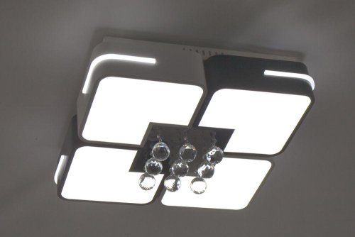 Потолочный светодиодный светильник Escada 10215/4LED Потолочный светодиодный светильник Escada 10215/4LED