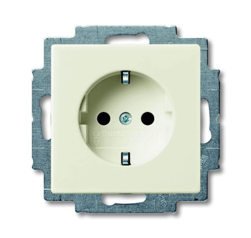 Розетка ABB Basic55 Schuko с/з 16A 250V безвинтовой зажим chalet-белый 2CKA002011A6144 Розетка ABB Basic55 Schuko с/з 16A 250V безвинтовой зажим chalet-белый 2CKA002011A6144