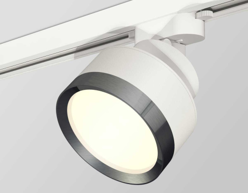 Комплект трекового светильника Ambrella light Track System XT (A2524, A2105, C8101, N8133) XT8101006 Комплект трекового светильника Ambrella light Track System XT (A2524, A2105, C8101, N8133) XT8101006