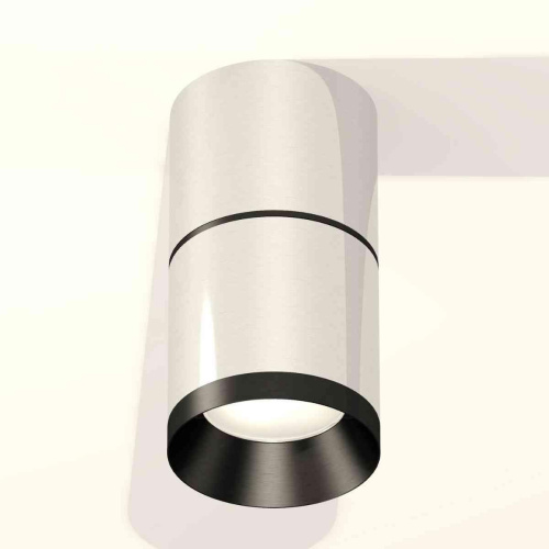 Комплект накладного светильника Ambrella light Techno Spot XS7405041 PSL/PBK серебро полированное/черный полированный (C7405, A2071, C7405, N7031) Комплект накладного светильника Ambrella light Techno Spot XS7405041 PSL/PBK серебро полированное/черный полированный (C7405, A2071, C7405, N7031)